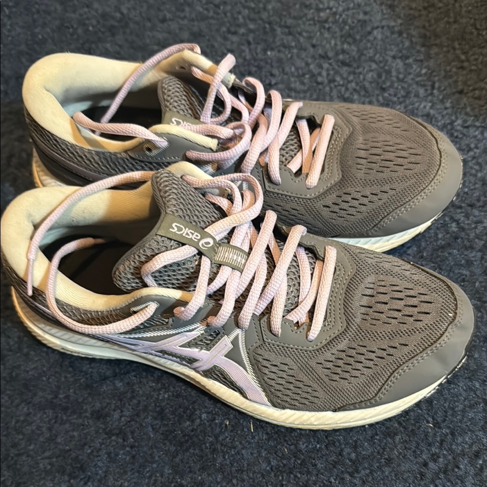 ASICS Women's Gray Running Shoes